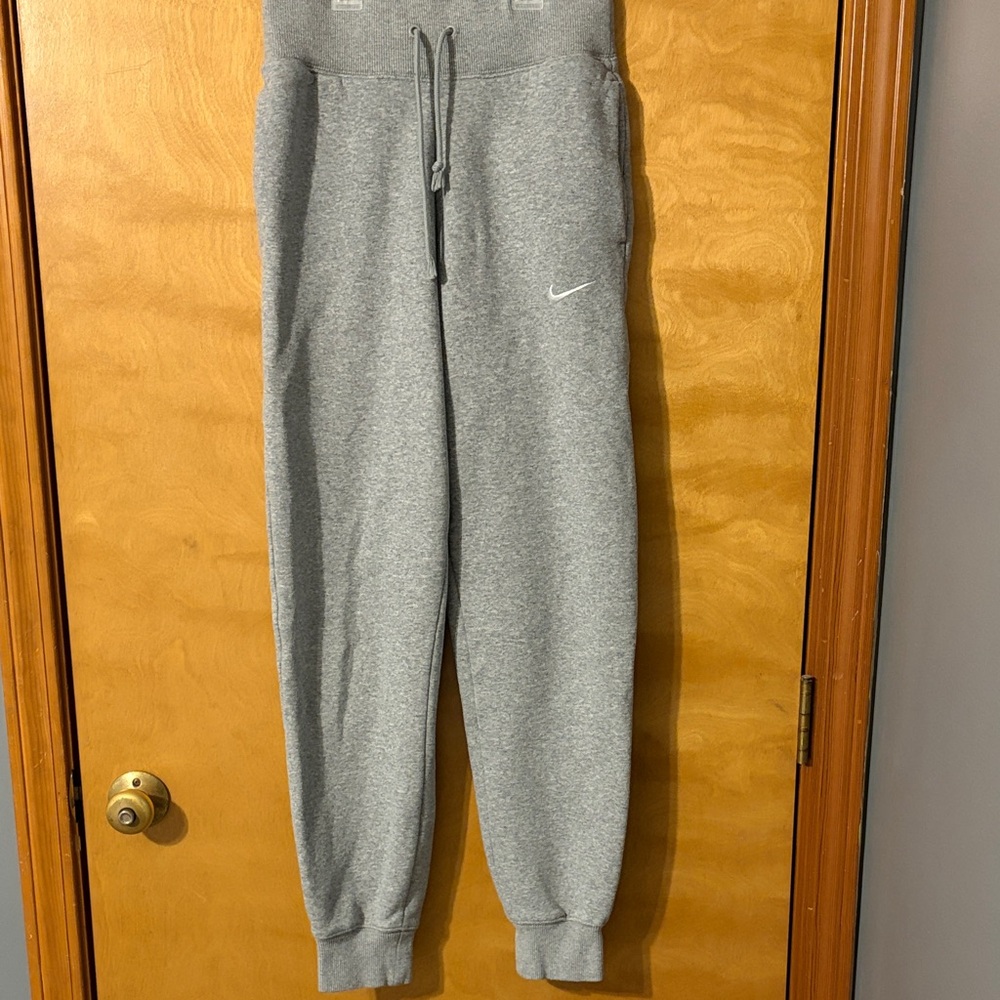 Nike Women Heather Gray Joggers